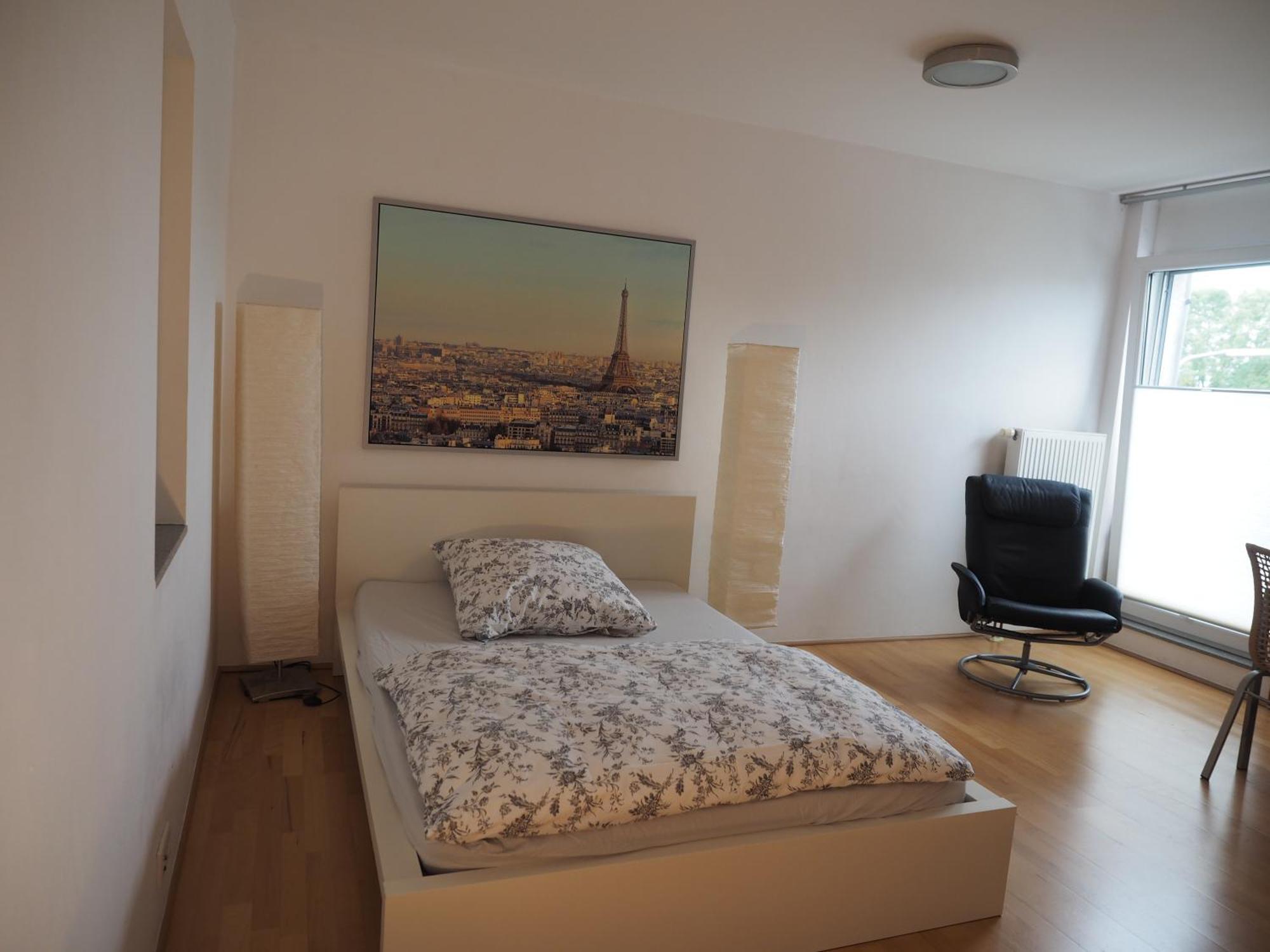 B8 - Just A Private * Dusseldorf
