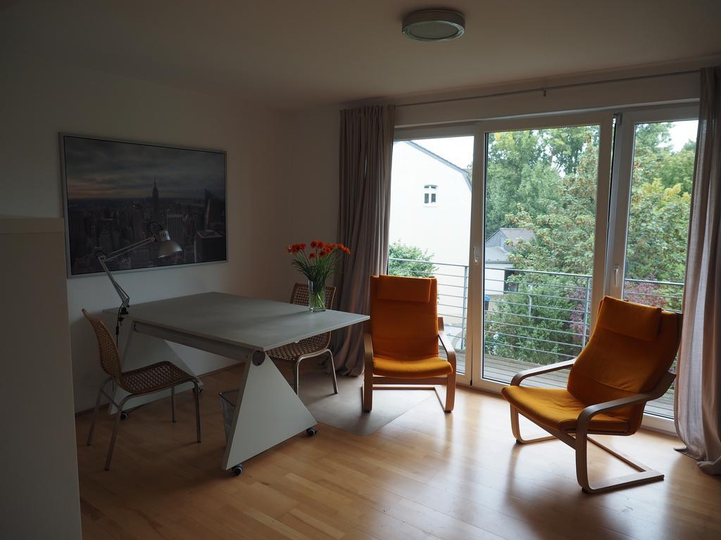 B8 - Just A Private * Dusseldorf