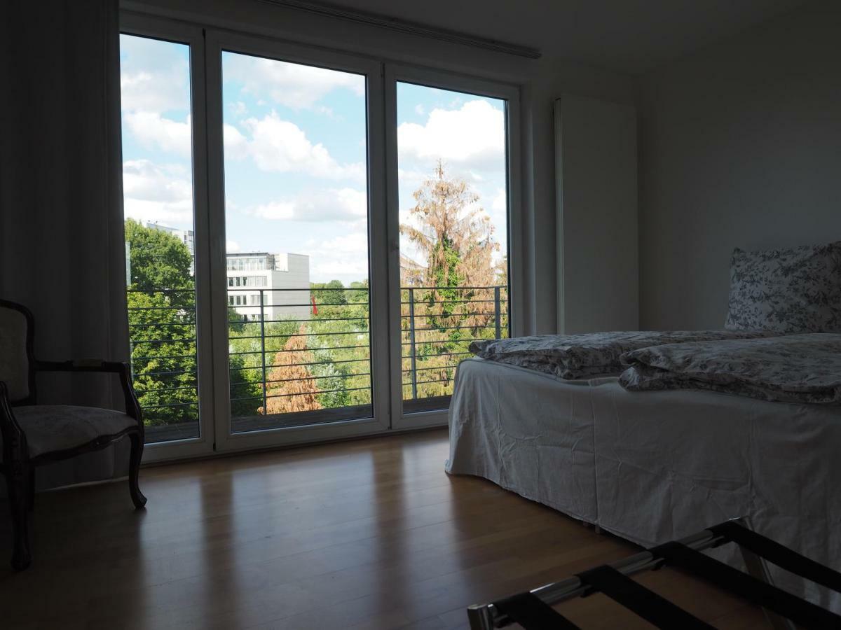 B8 - Just A Private Dusseldorf